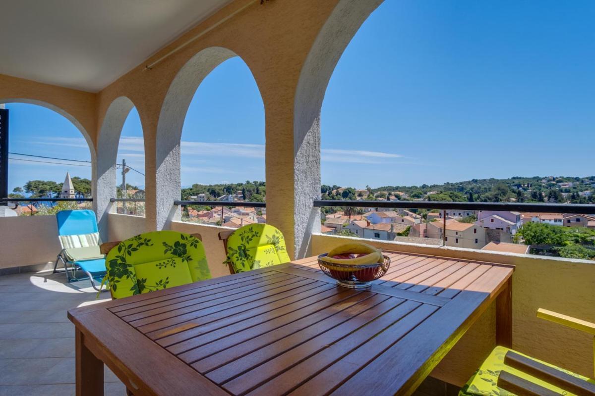 Apartmani Nadalina Veli Lošinj Exterior foto